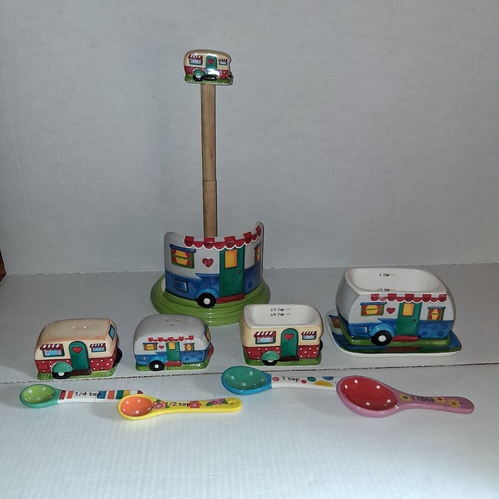 LTD COMMODITIES Camping Salt Pepper Shakers Measuring Cups And Spoons